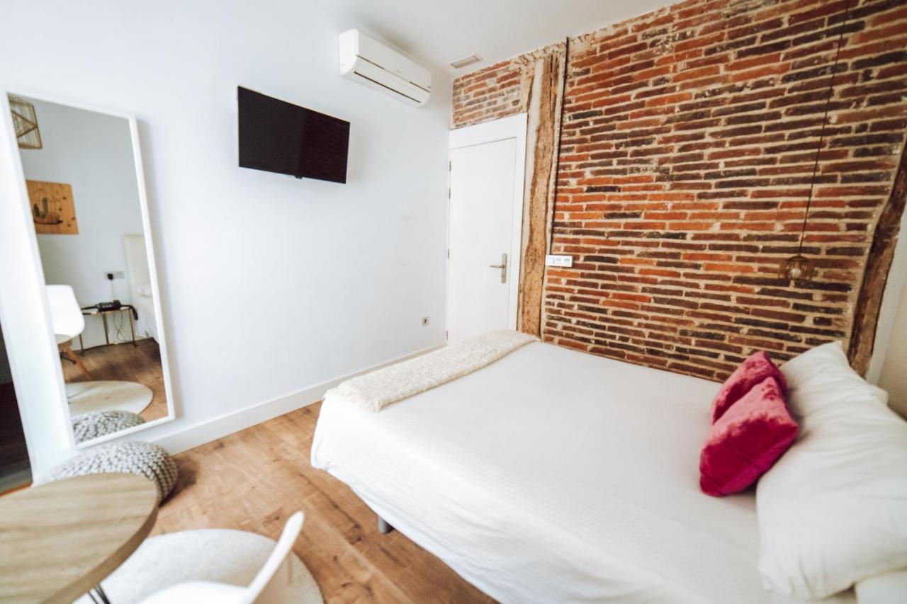 Albany Ancha Hotel León Buitenkant foto A room at the hotel