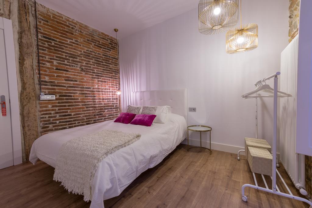 Albany Ancha Hotel León Buitenkant foto A bedroom in a hotel in Spain